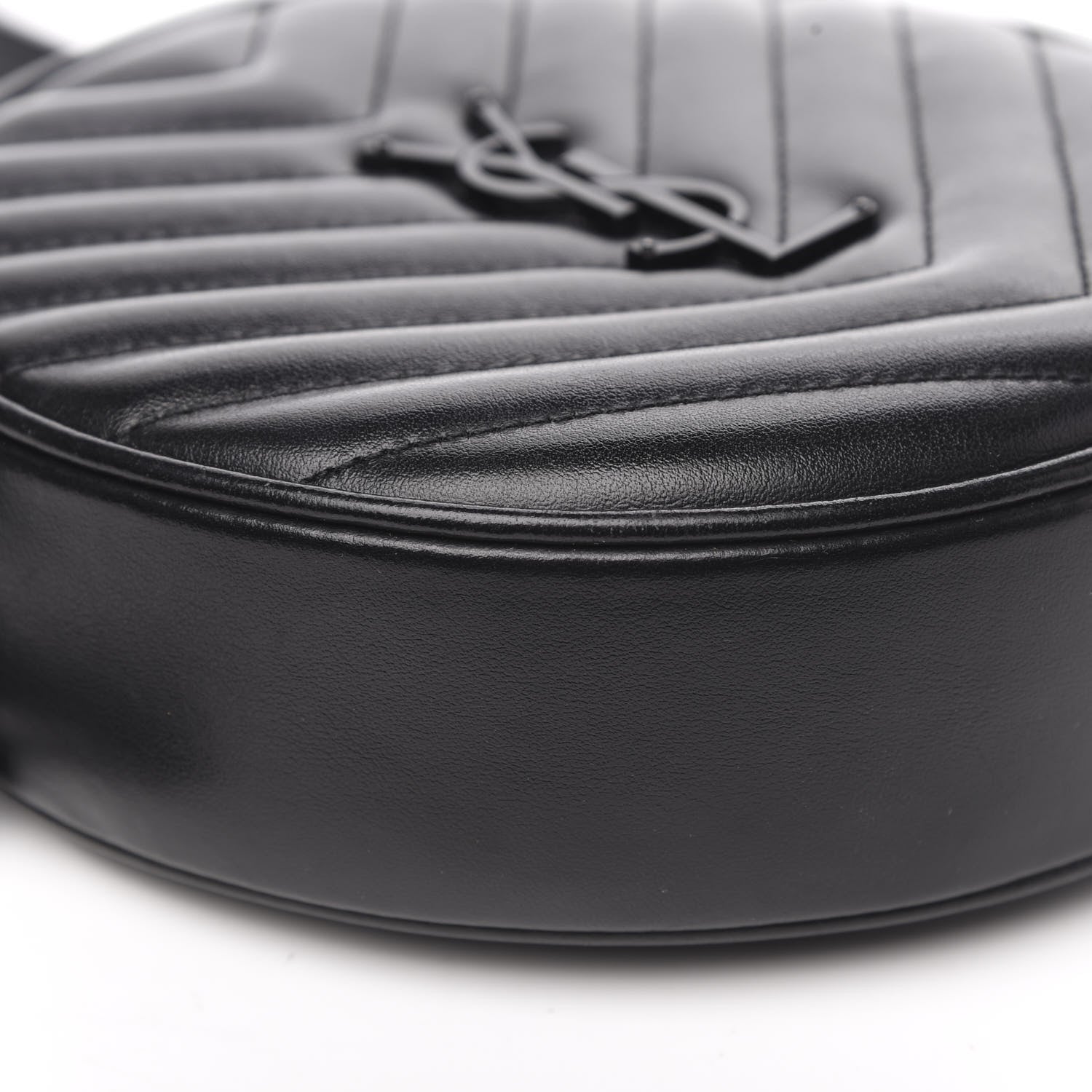 Saint Laurent Calfskin Matelasse Chevron Round Vinyle Camera Bag Black 9 of 10