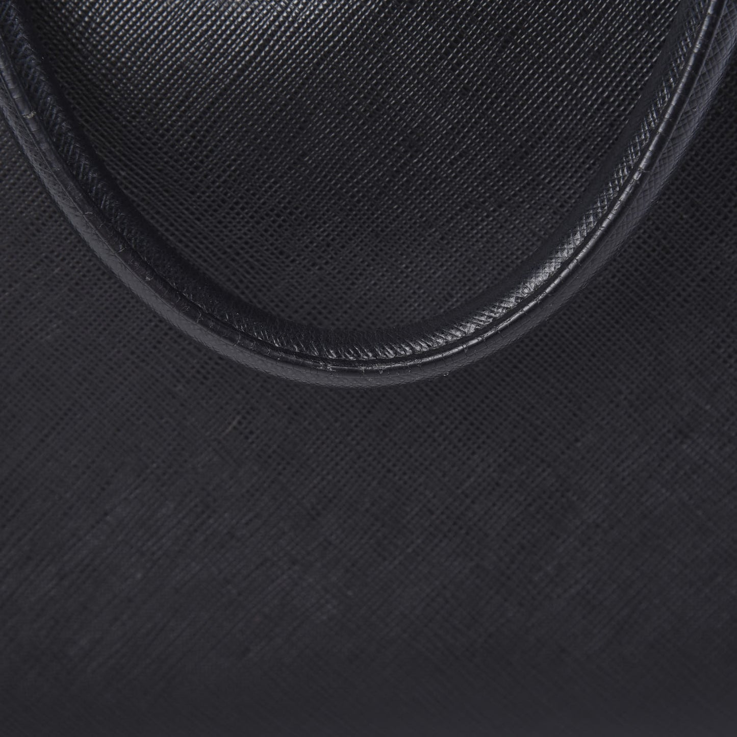 Saffiano Lux Medium Tote Black