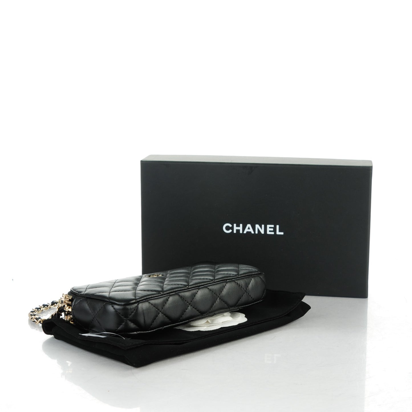 Lambskin Quilted Small Clutch With Chain Black