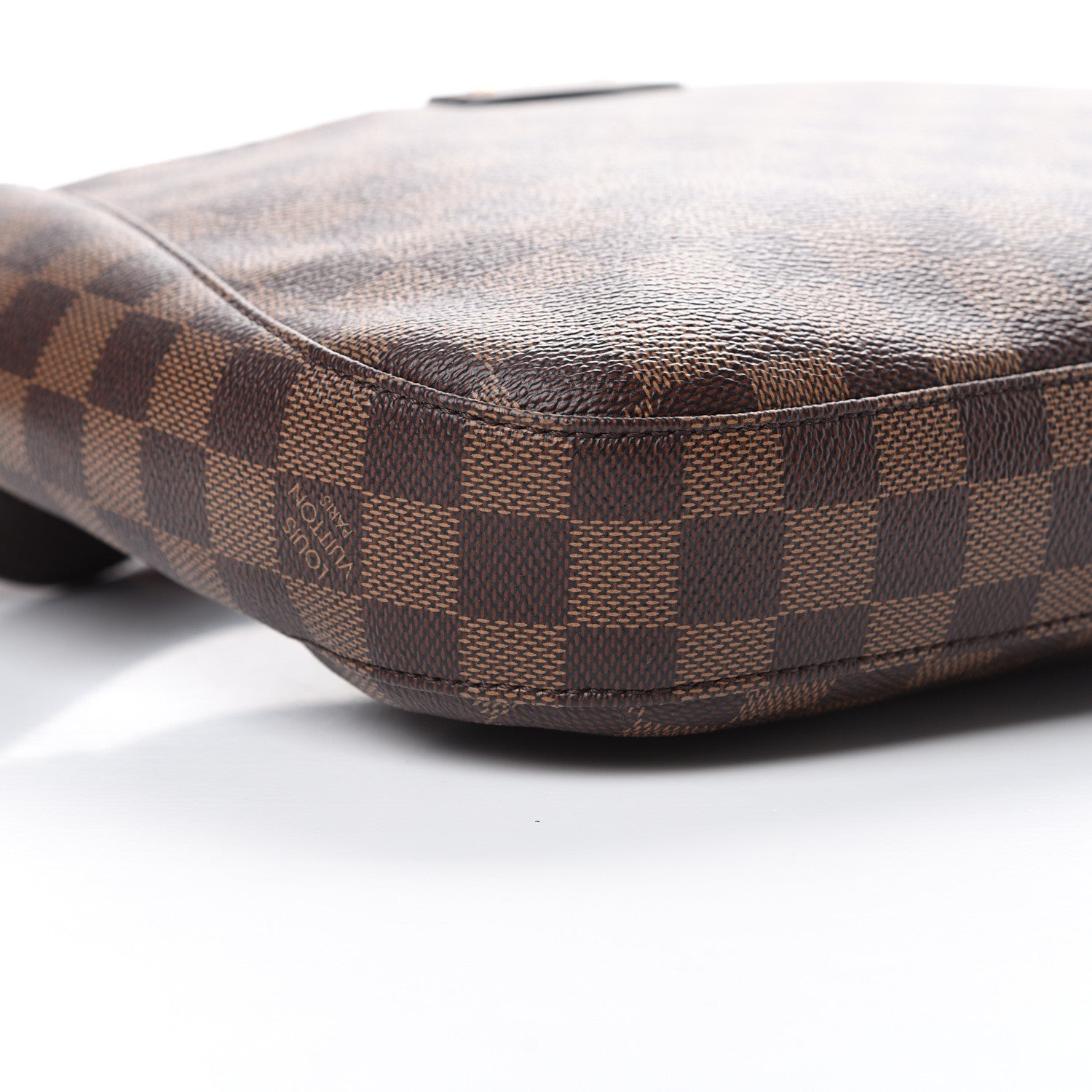 Louis Vuitton Damier Ebene South Bank Besace 9 of 11