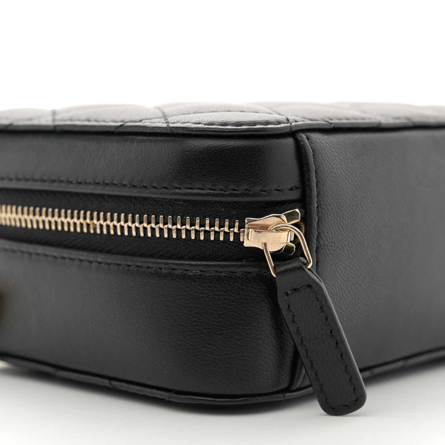 Lambskin Quilted CC Pearl Crush Camera Case Black