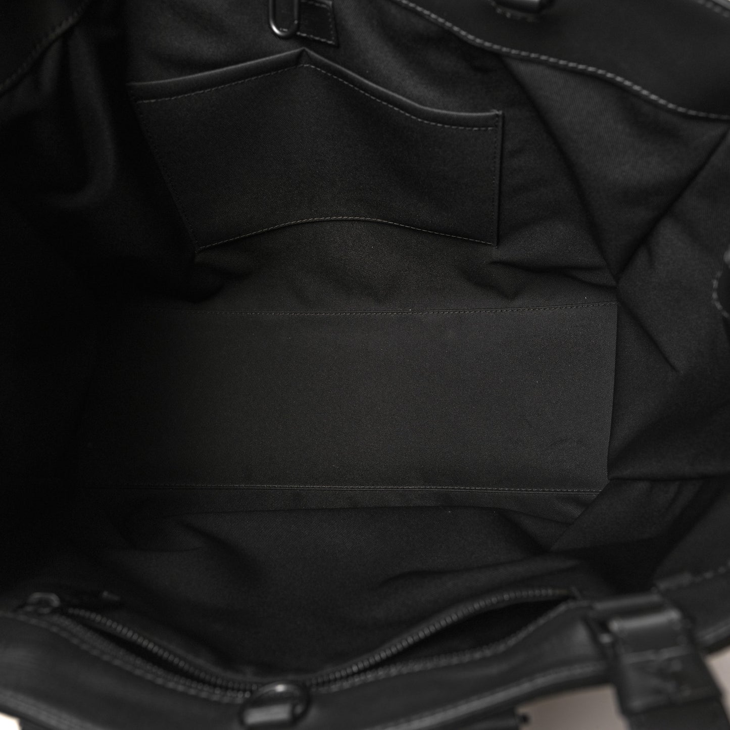 Taurillon Monogram Sac Plat 24H Black