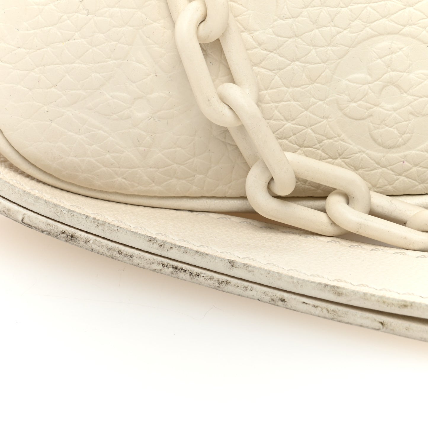 Taurillon Monogram Pochette Volga White