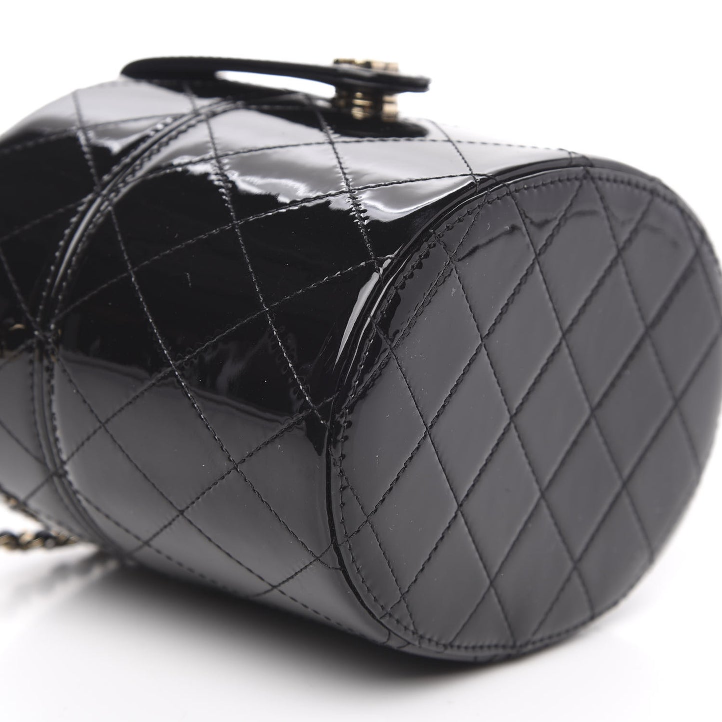 Patent Quilted Round Clutch With Chain Black