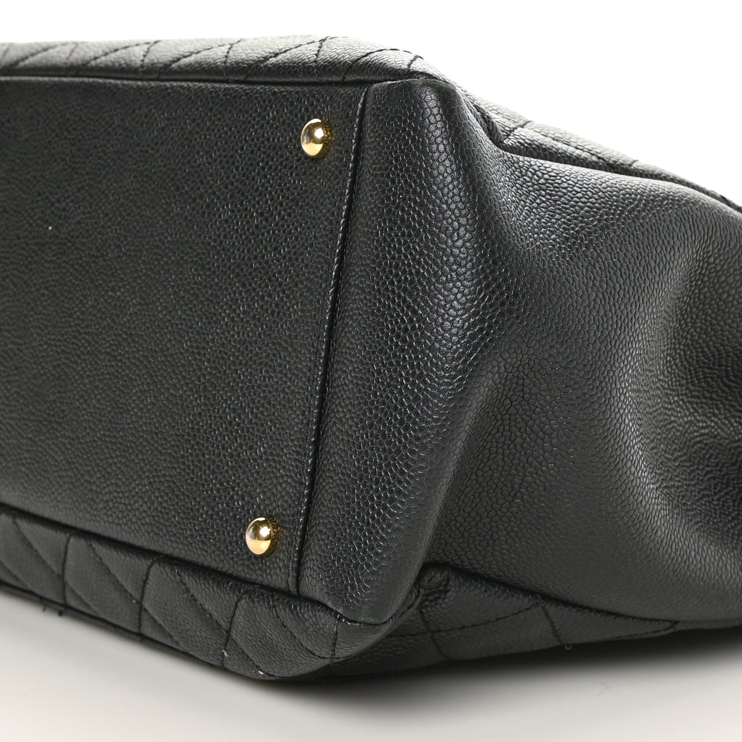 Caviar Quilted XL Grand Shopping Tote GST Black