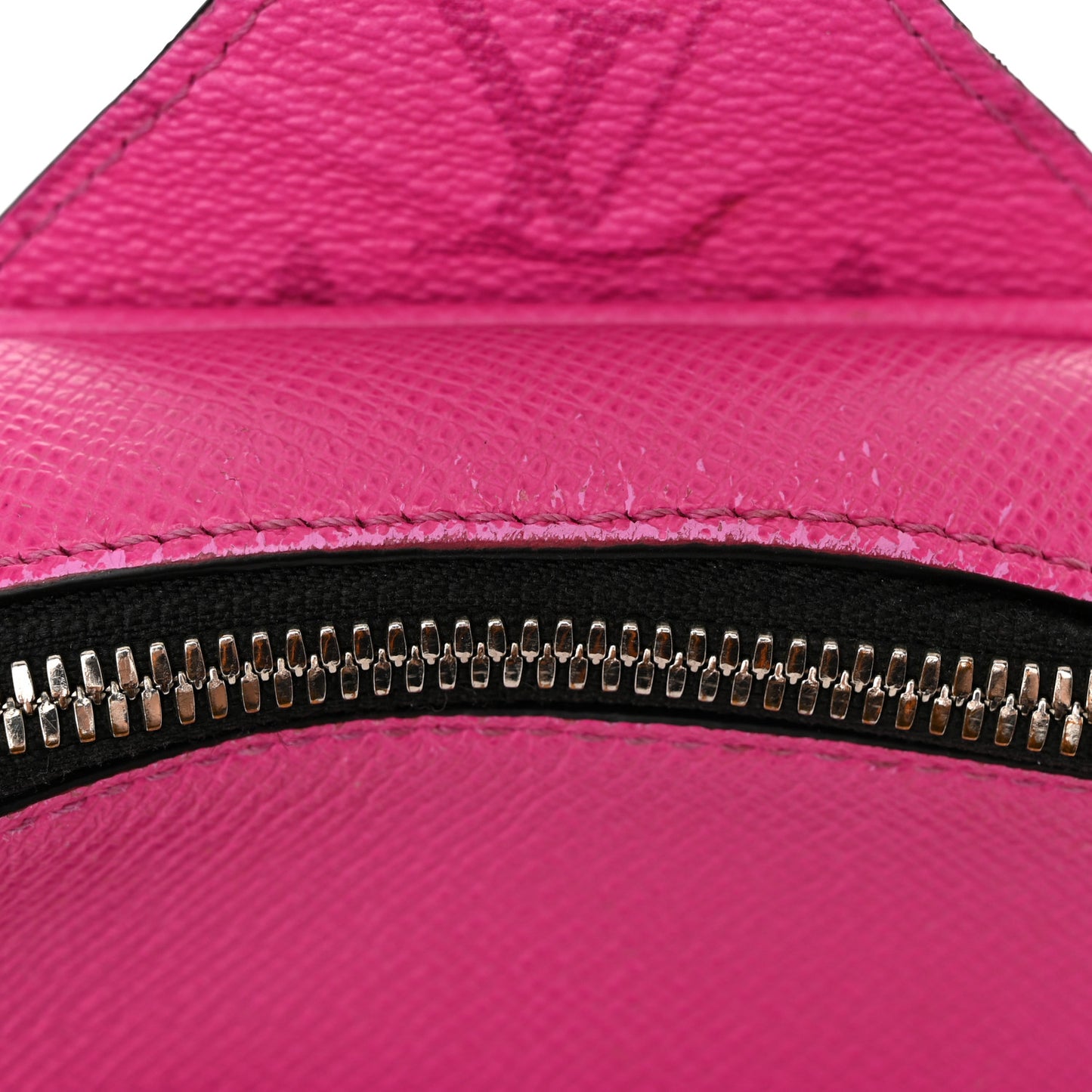Taigarama Outdoor Slingbag Fuchsia