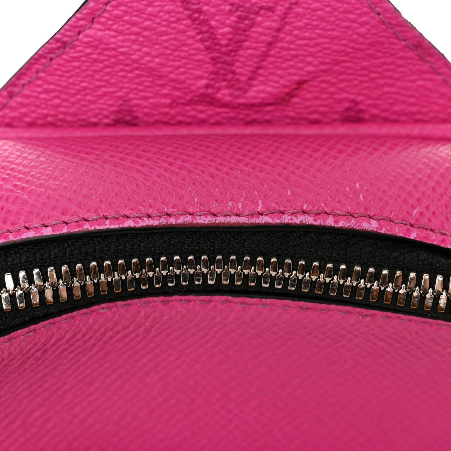 Louis Vuitton Taigarama Outdoor Slingbag Fuchsia 10 of 13