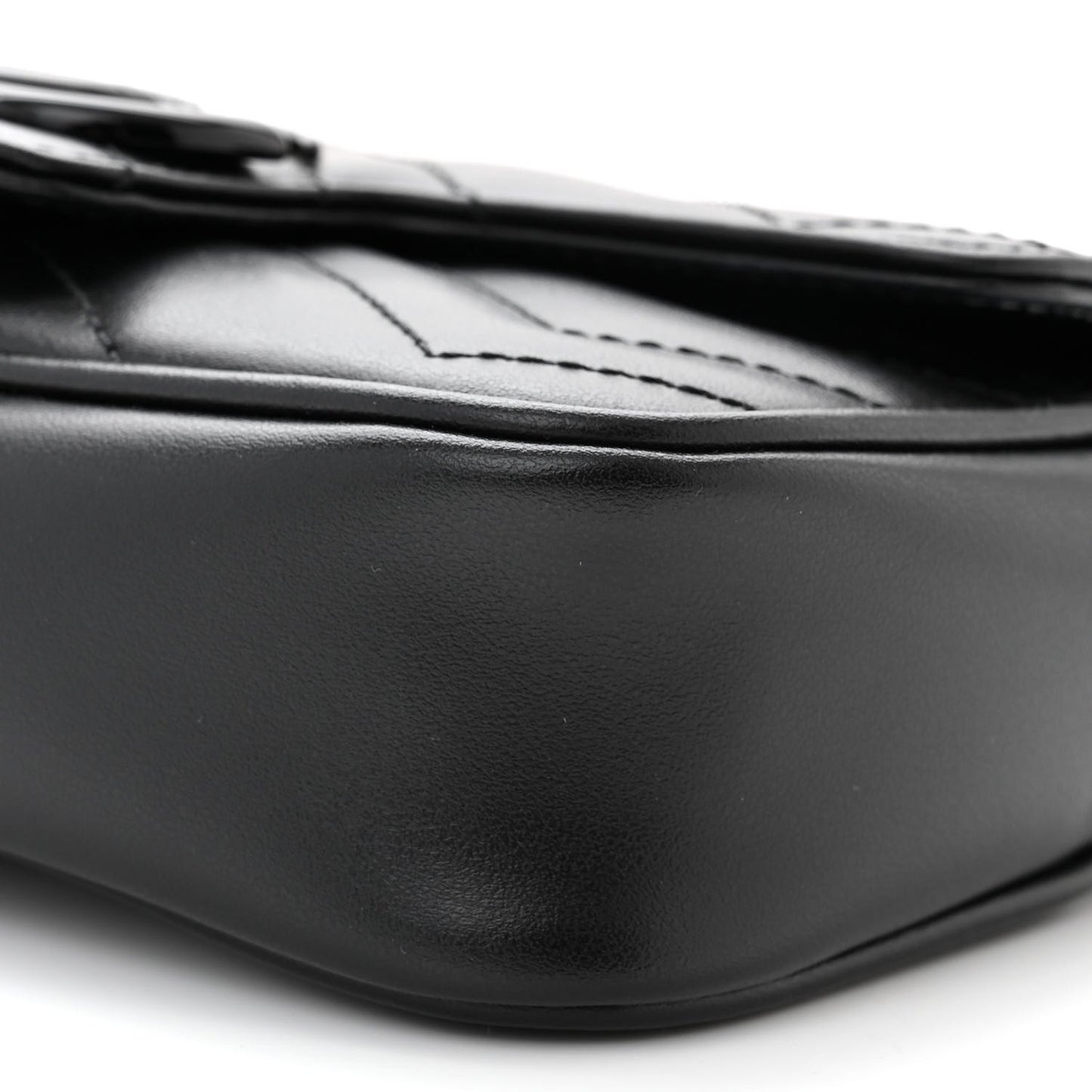 Calfskin Matelasse Super Mini GG Marmont Shoulder Bag Black