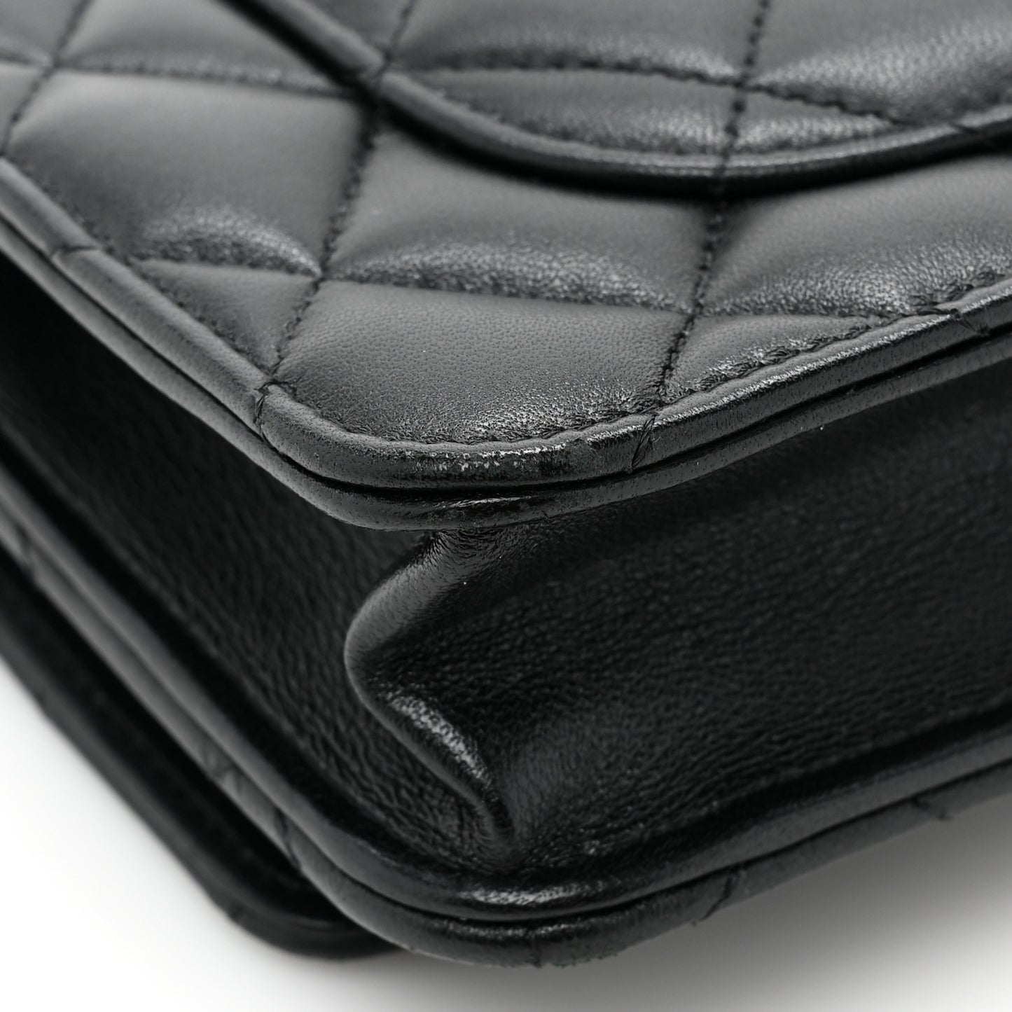 Lambskin Quilted Wallet On Chain WOC Black