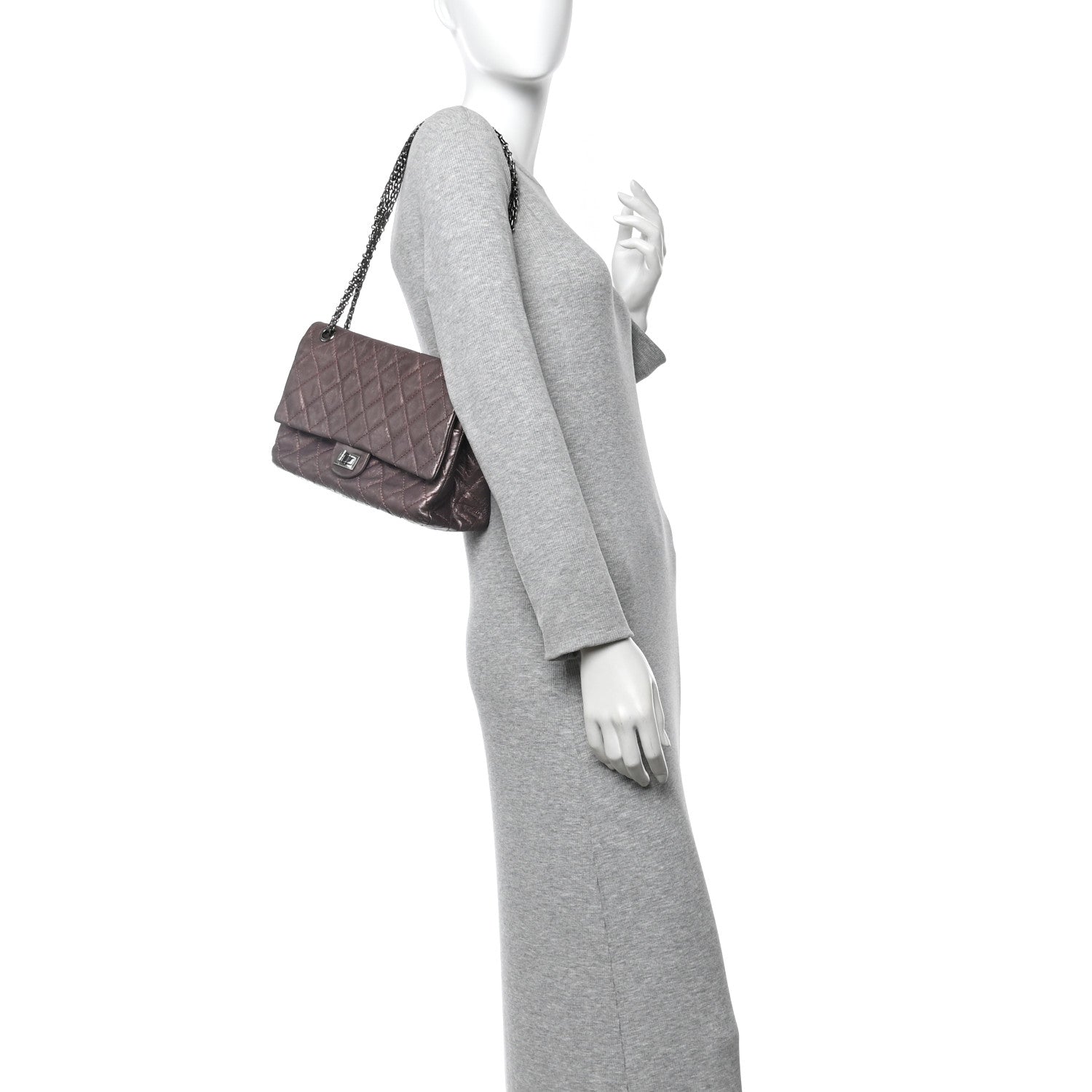 Chanel Metallic Aged Calfskin Quilted 2.55 Reissue 226 Flap Rose Fonce 2 of 16