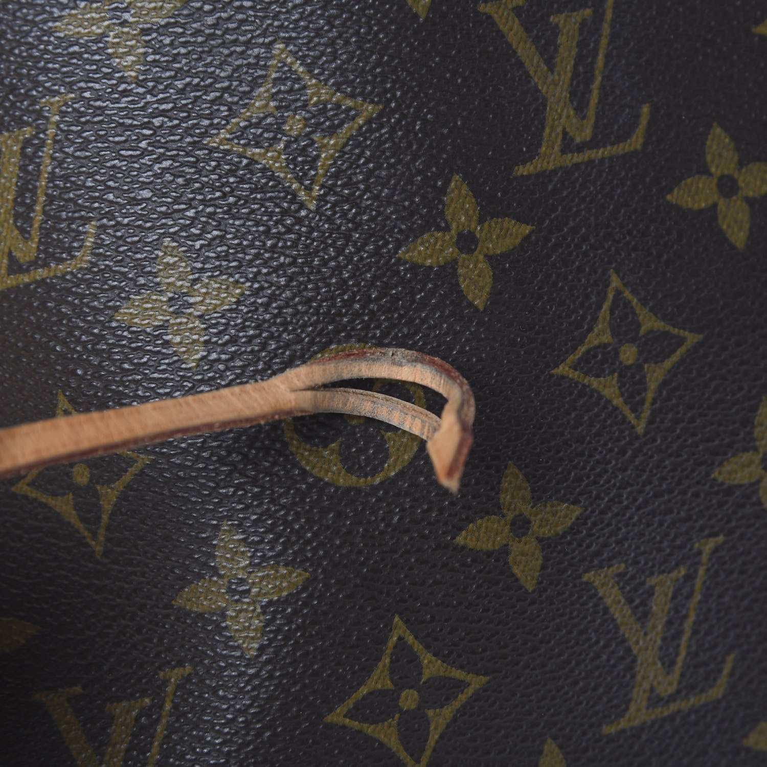 Louis Vuitton Monogram Artsy MM 10 of 15