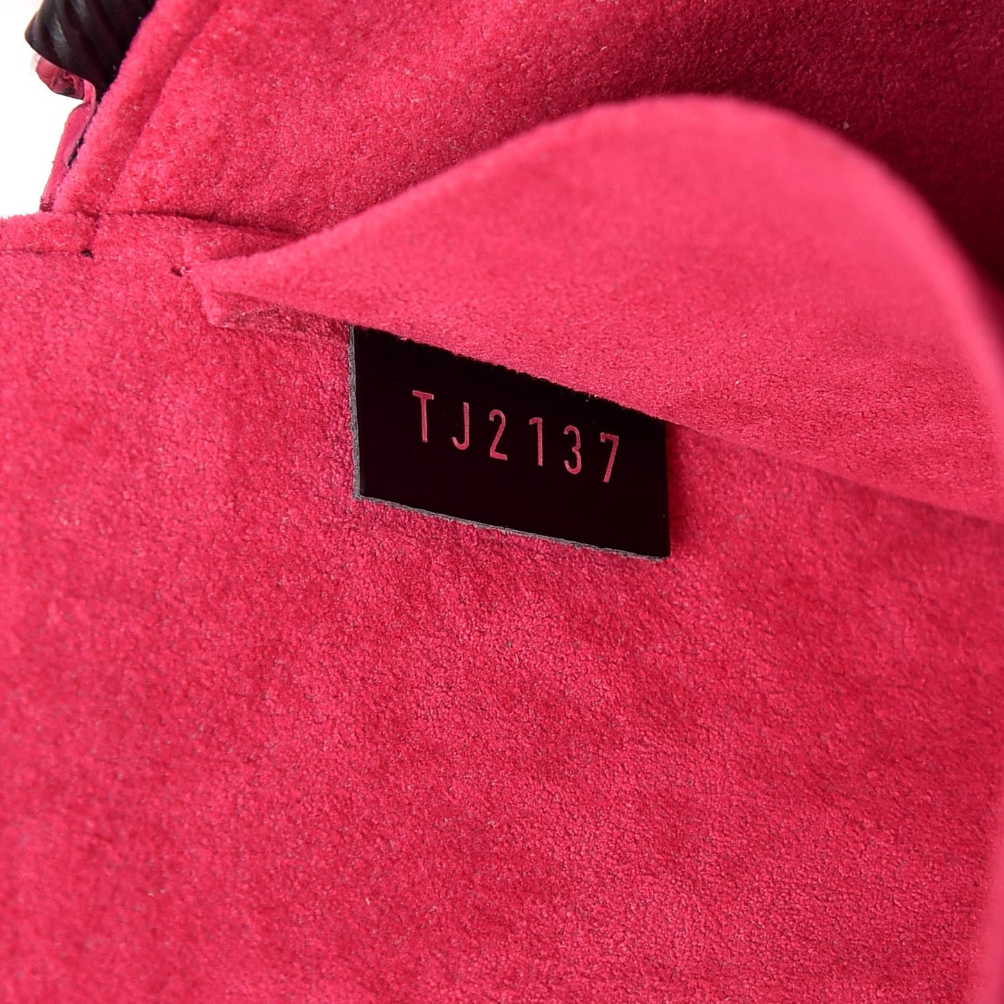 Epi Pochette Felicie Black Hot Pink
