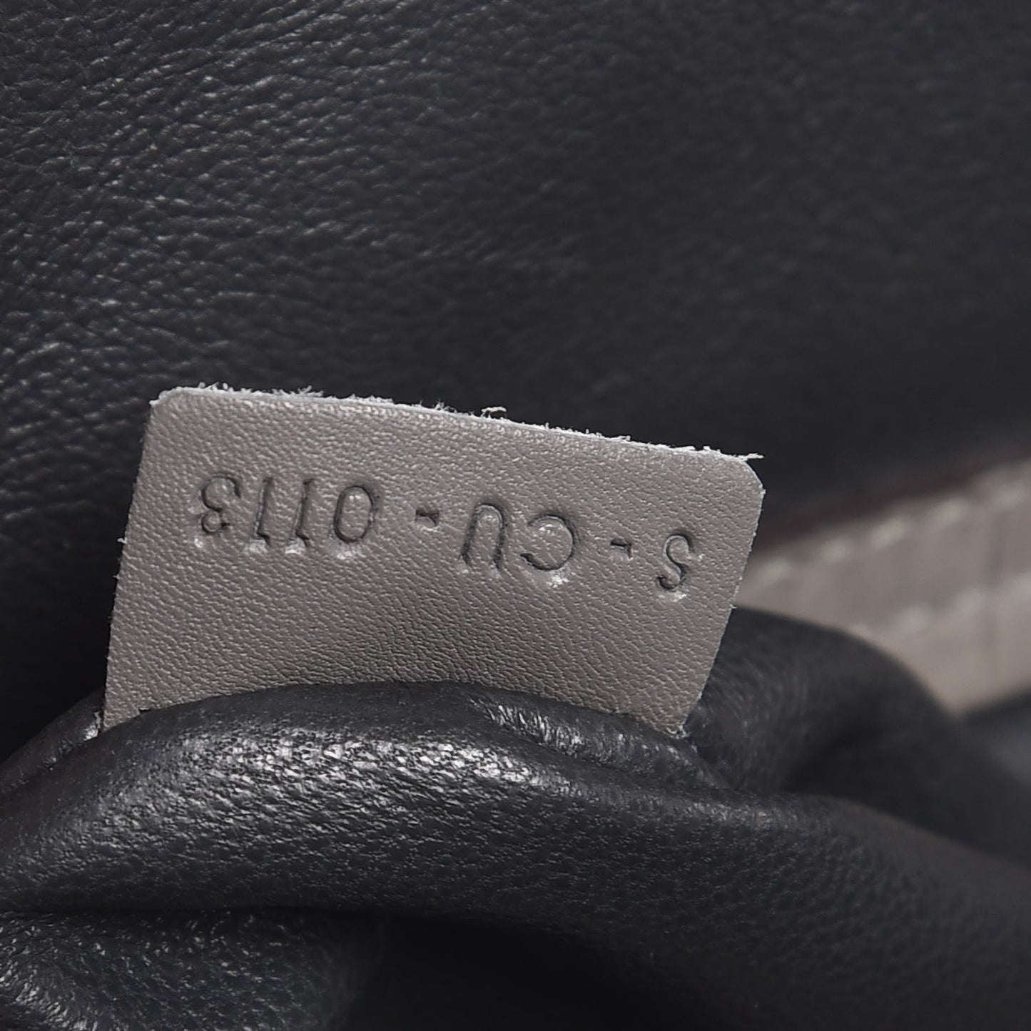 Crocodile Embossed Nubuck Large Phantom Luggage Grey