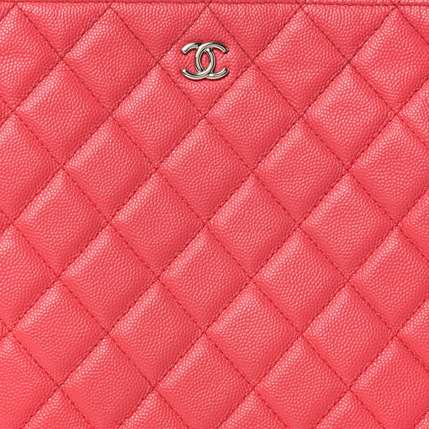 Caviar Quilted Medium Cosmetic Case Pink