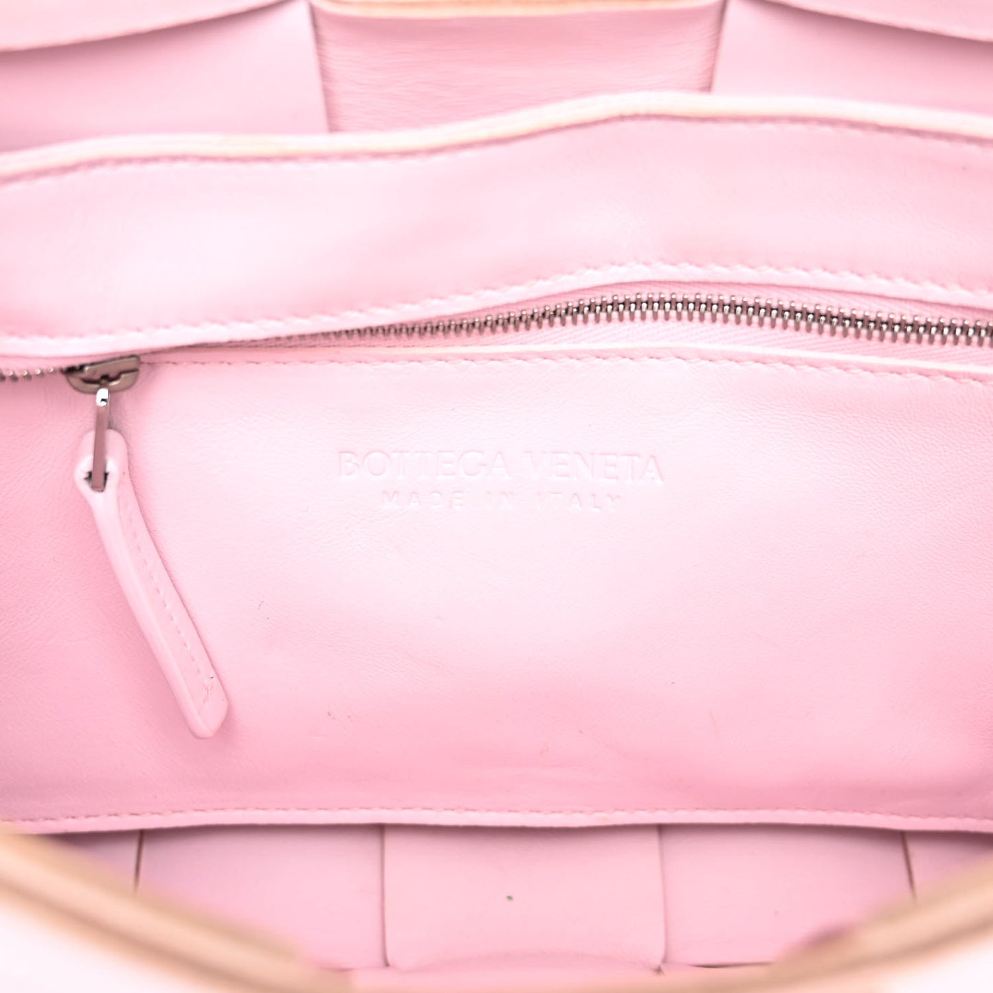 Lambskin Maxi Intrecciato Cassette Crossbody Bag Bliss Washed