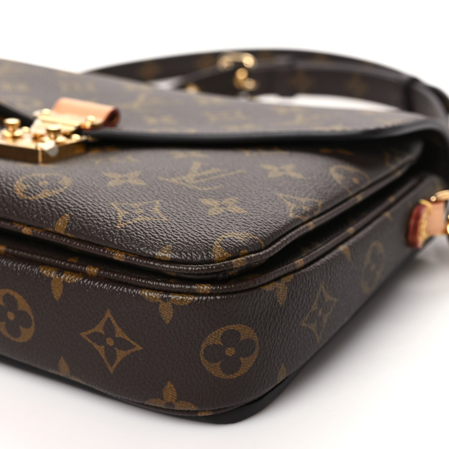 Louis Vuitton Monogram Pochette Metis 9 of 9