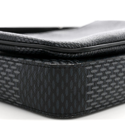 Louis Vuitton Damier Graphite 3D Trio Messenger 8 of 12