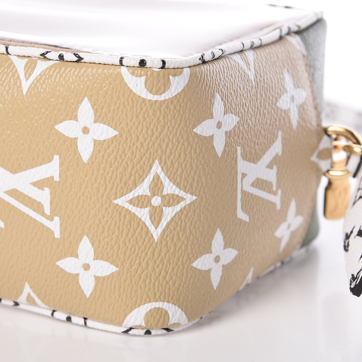 Monogram Giant Beach Pouch Kaki