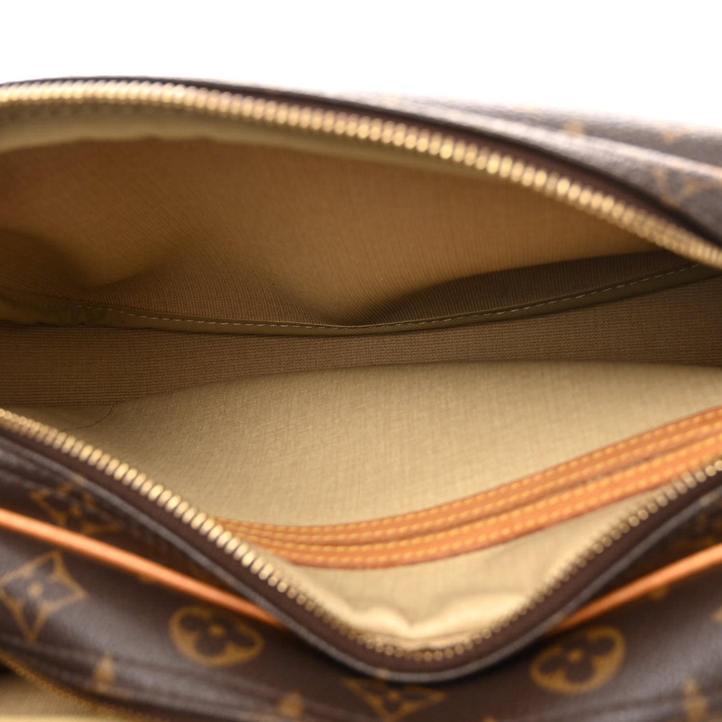 LOUIS VUITTON Monogram Reporter PM