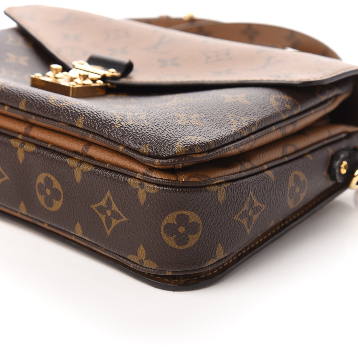 Reverse Monogram Pochette Metis