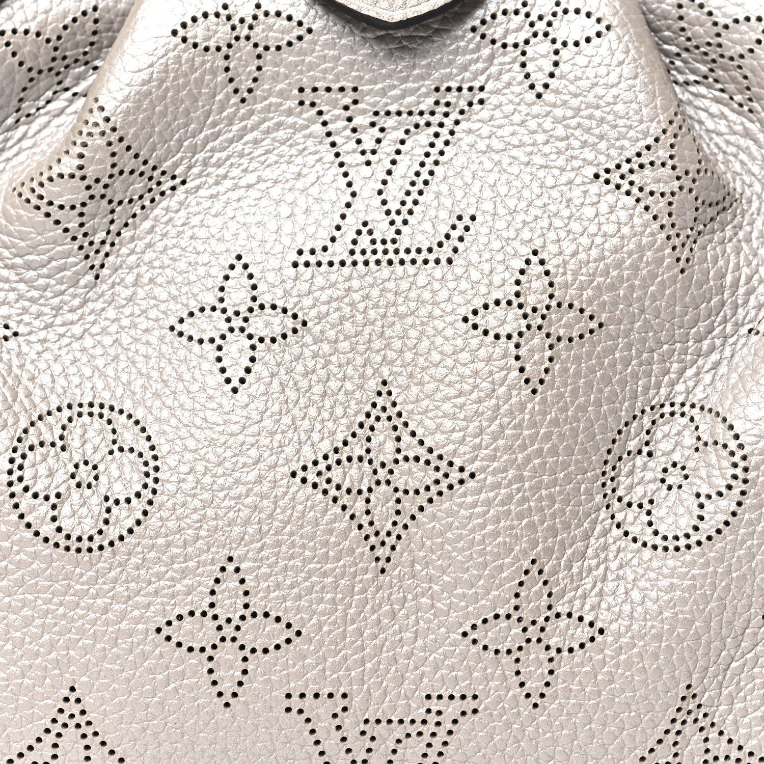 Louis Vuitton Mahina Scala Mini Pouch Gris Souris 7 of 9