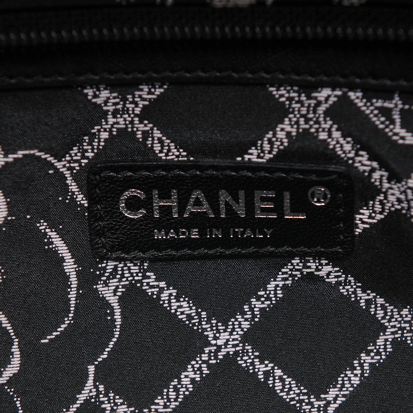 Calfskin Large Essential 31 Rue Cambon Tote Black