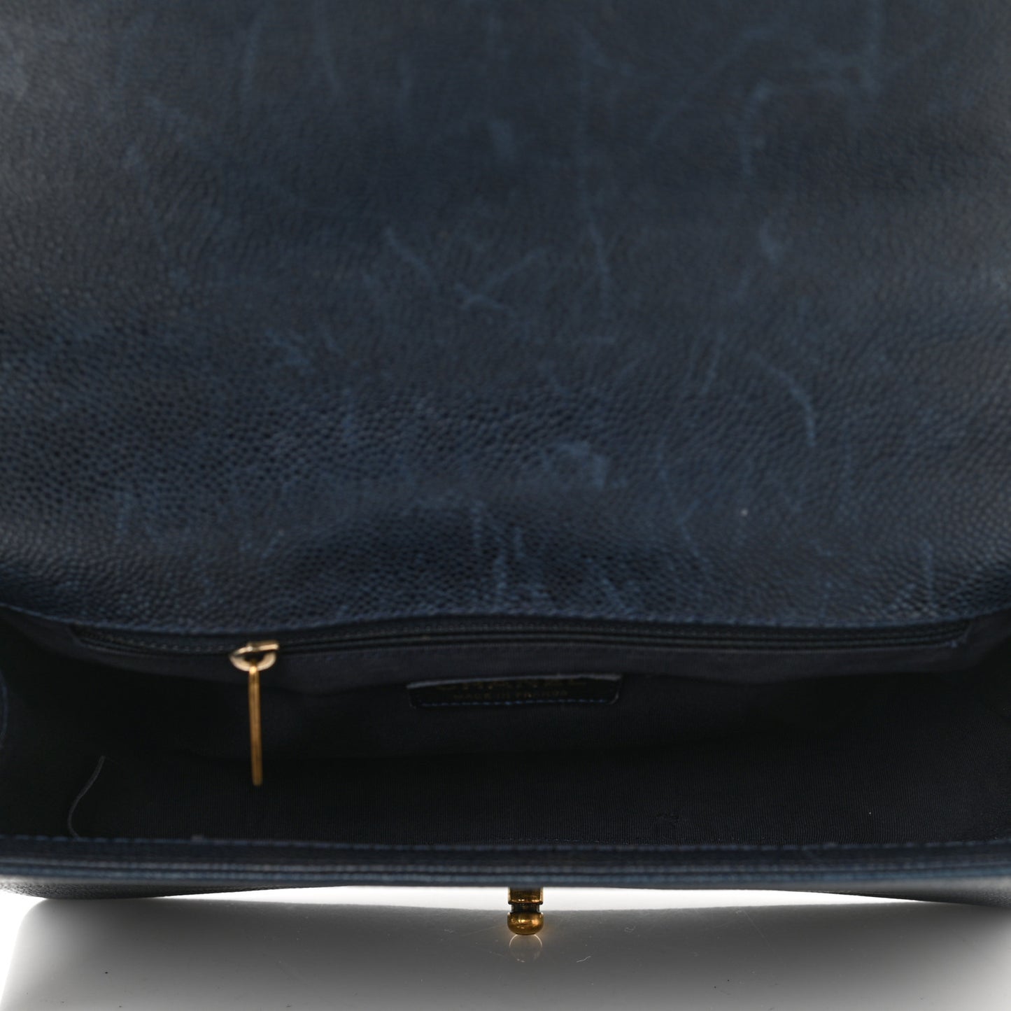 Pearly Caviar Quilted New Medium Boy Flap Navy