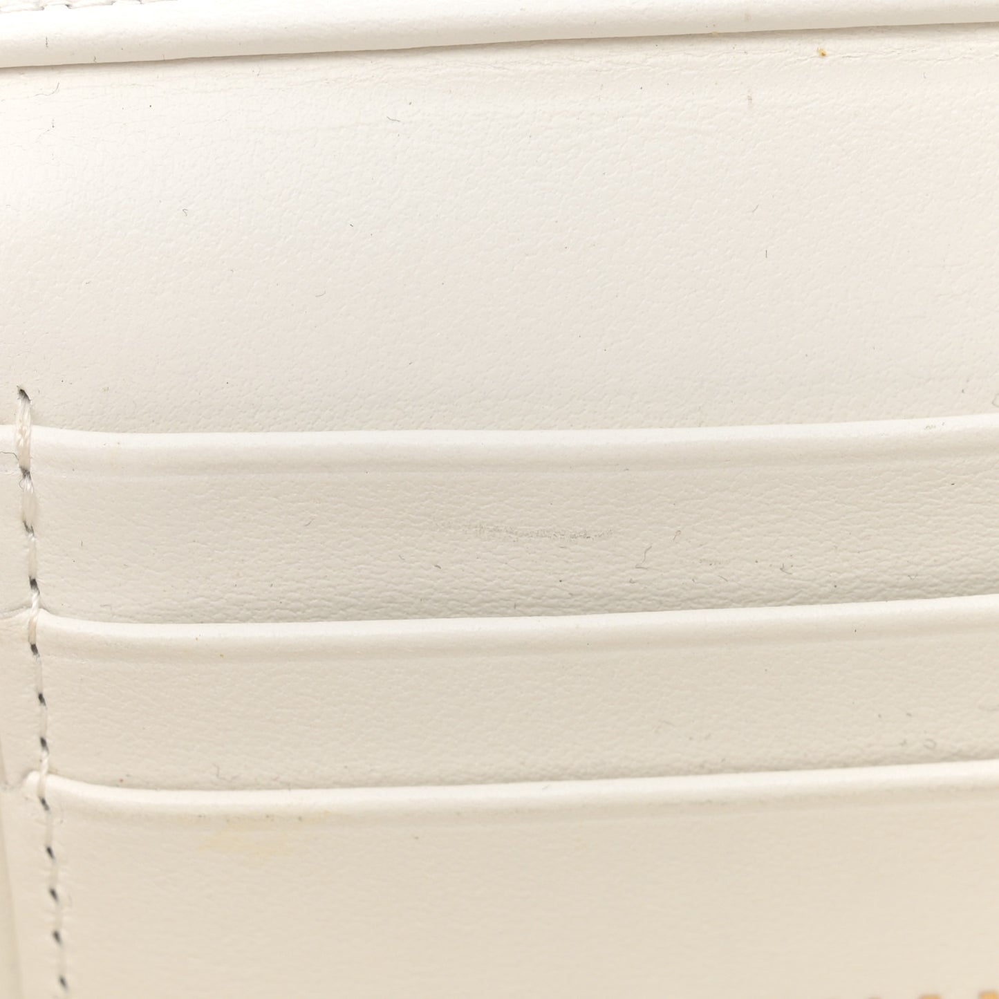 Shiny Caviar Quilted Pick Me Up Vanity Case White