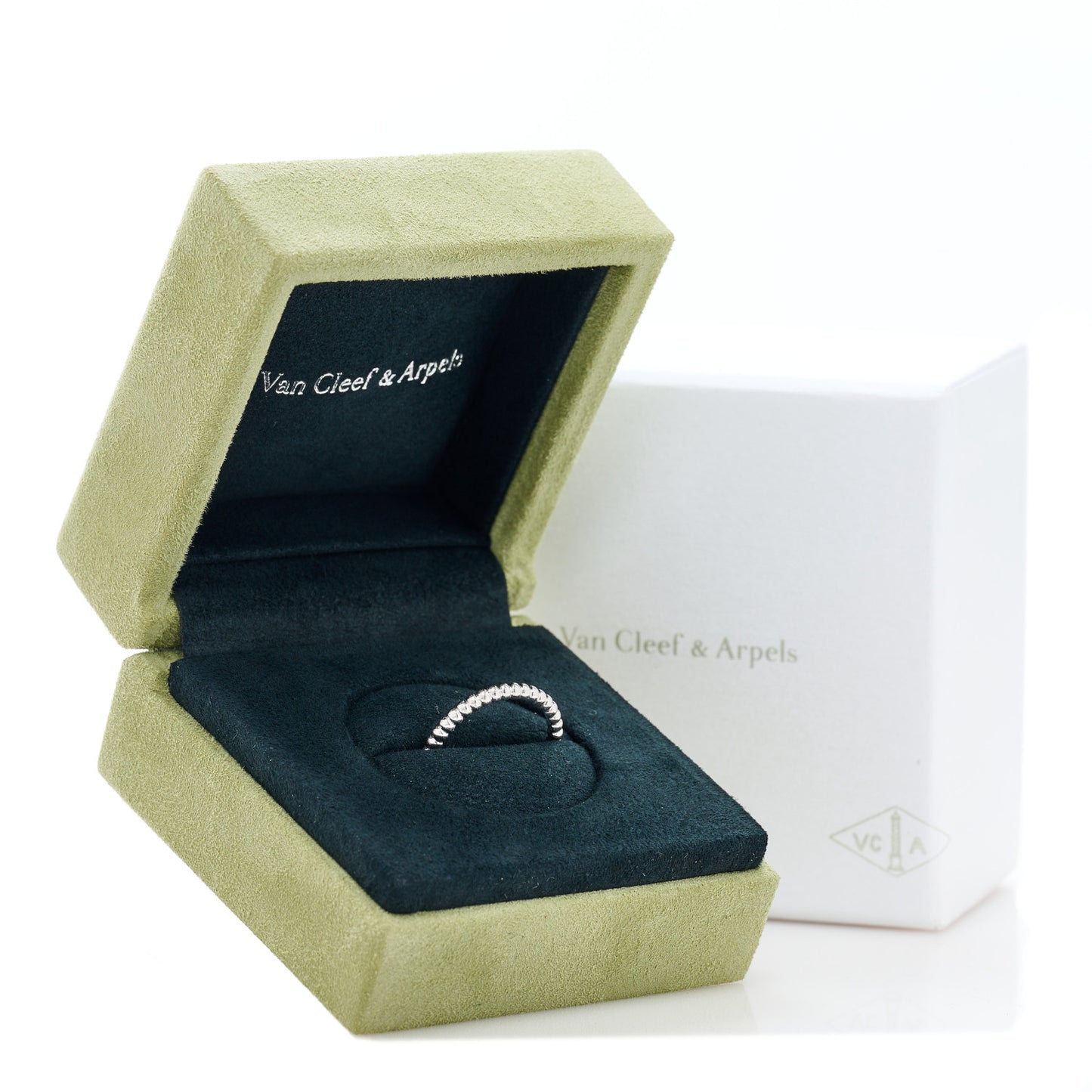 18K White Gold Small Perlee Ring 56 7.5