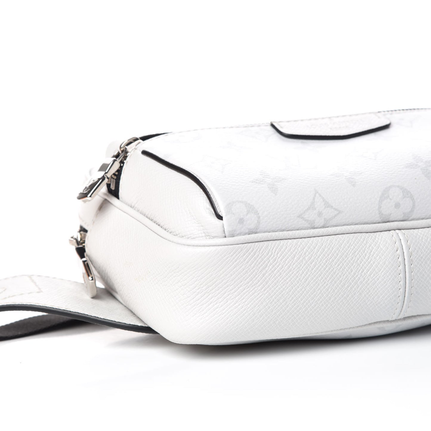 Taiga Monogram Outdoor Bumbag White