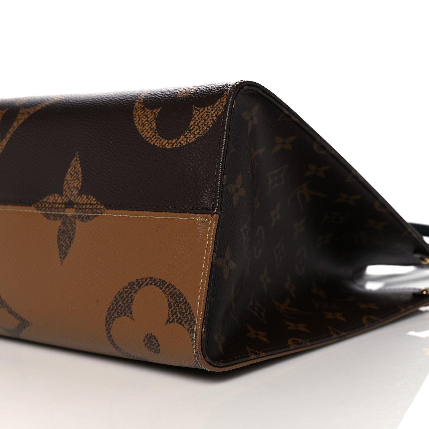 Louis Vuitton Reverse Monogram Giant Onthego MM 8 of 9