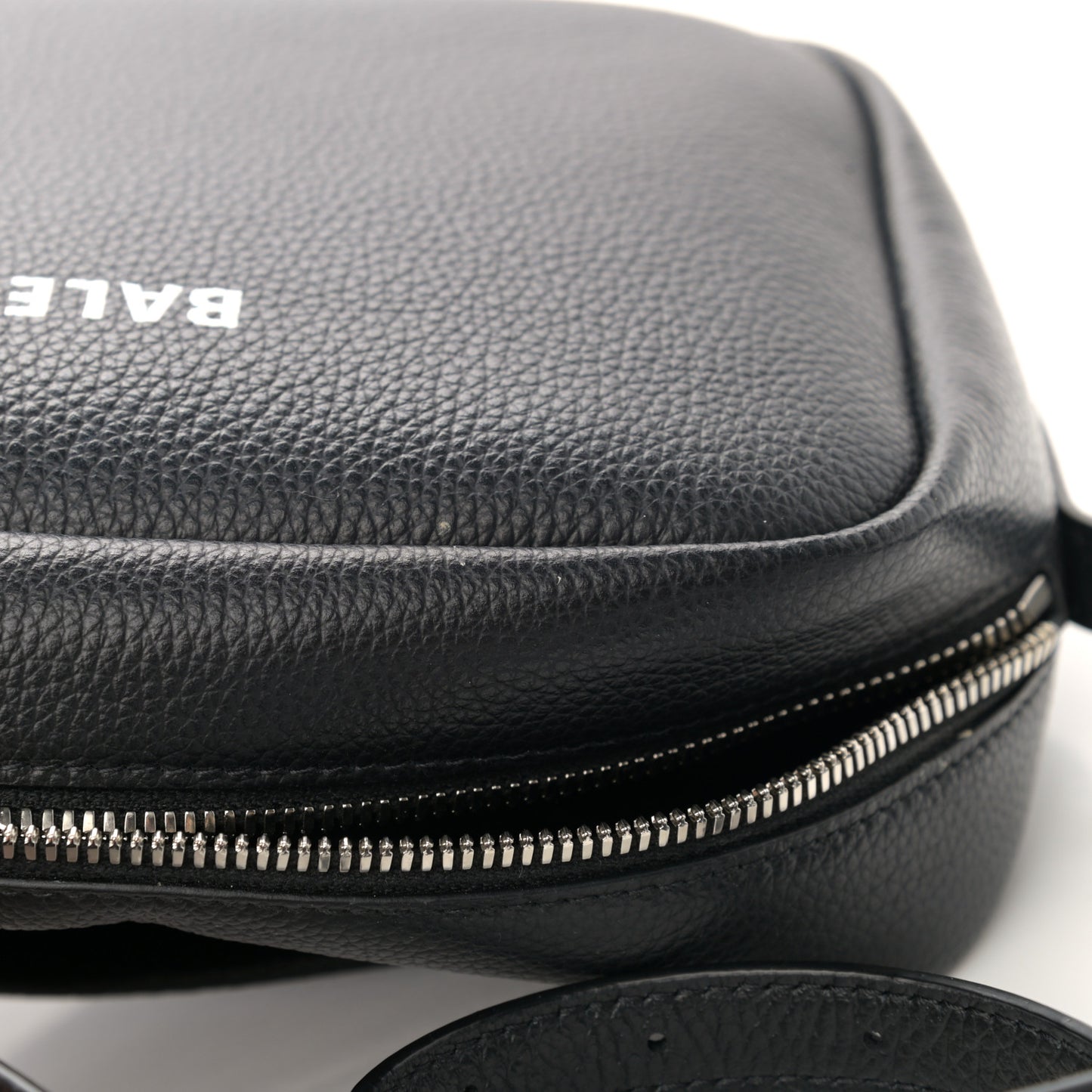 Calfskin Logo M Everyday Camera Bag Black