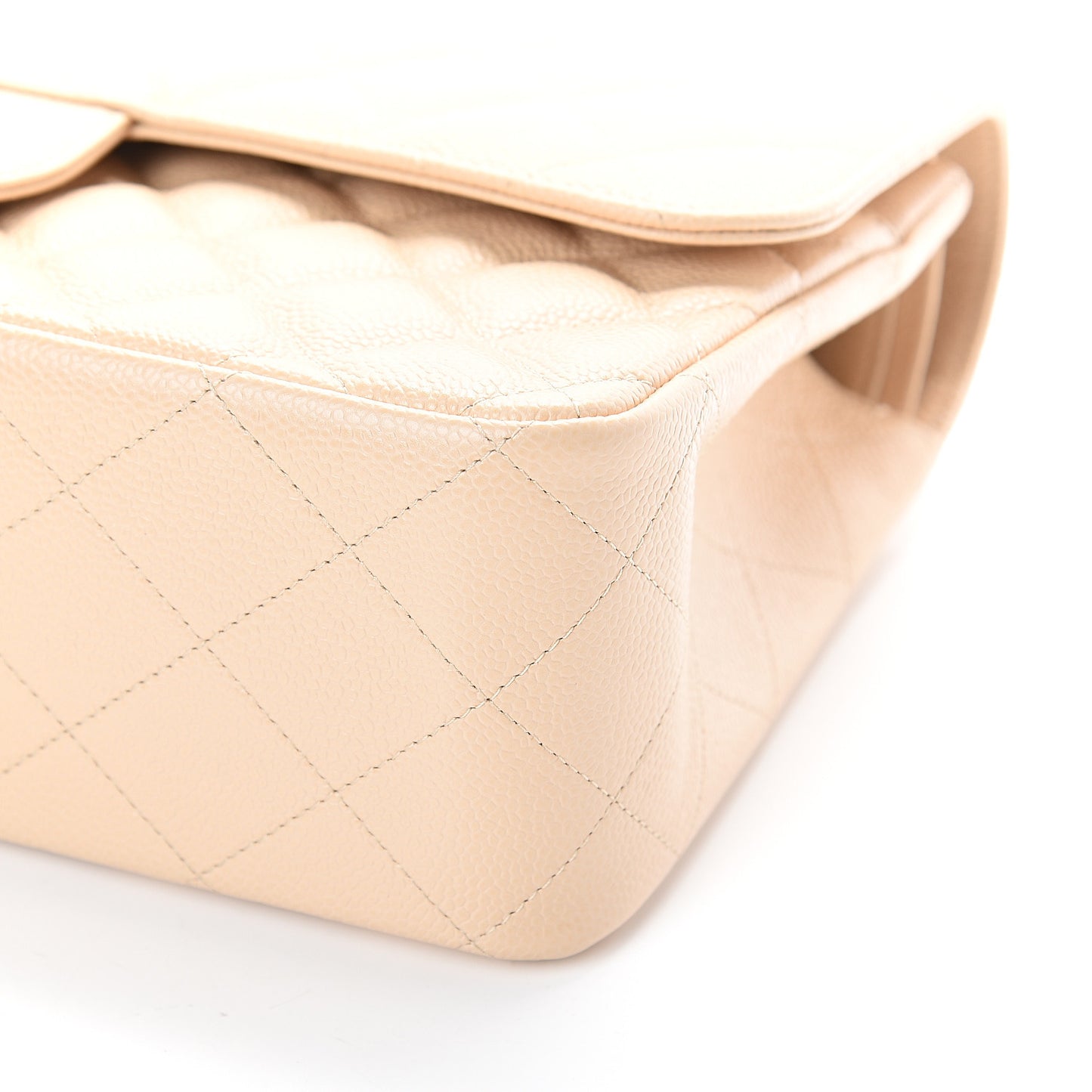 Caviar Quilted Jumbo Double Flap Beige Clair