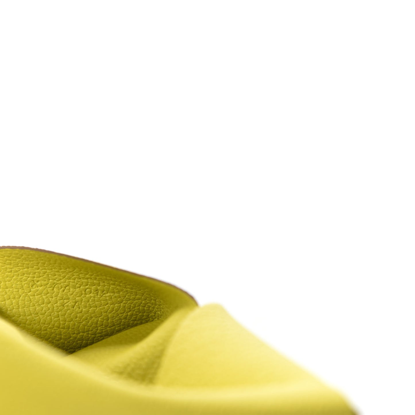 Chevre Mysore Calvi Card Case Lime