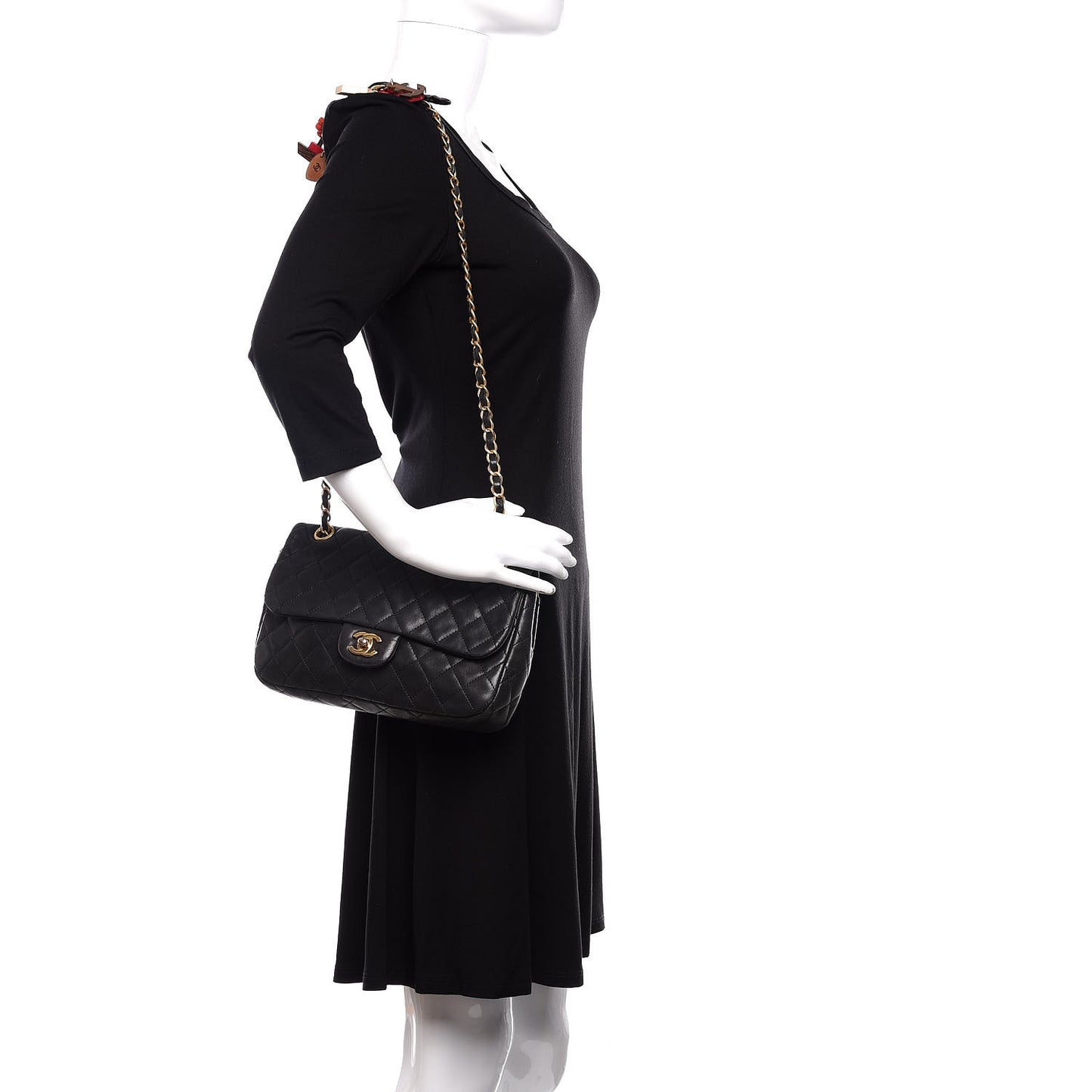 Lambskin Quilted Medium Cruise Charm Single Flap Black