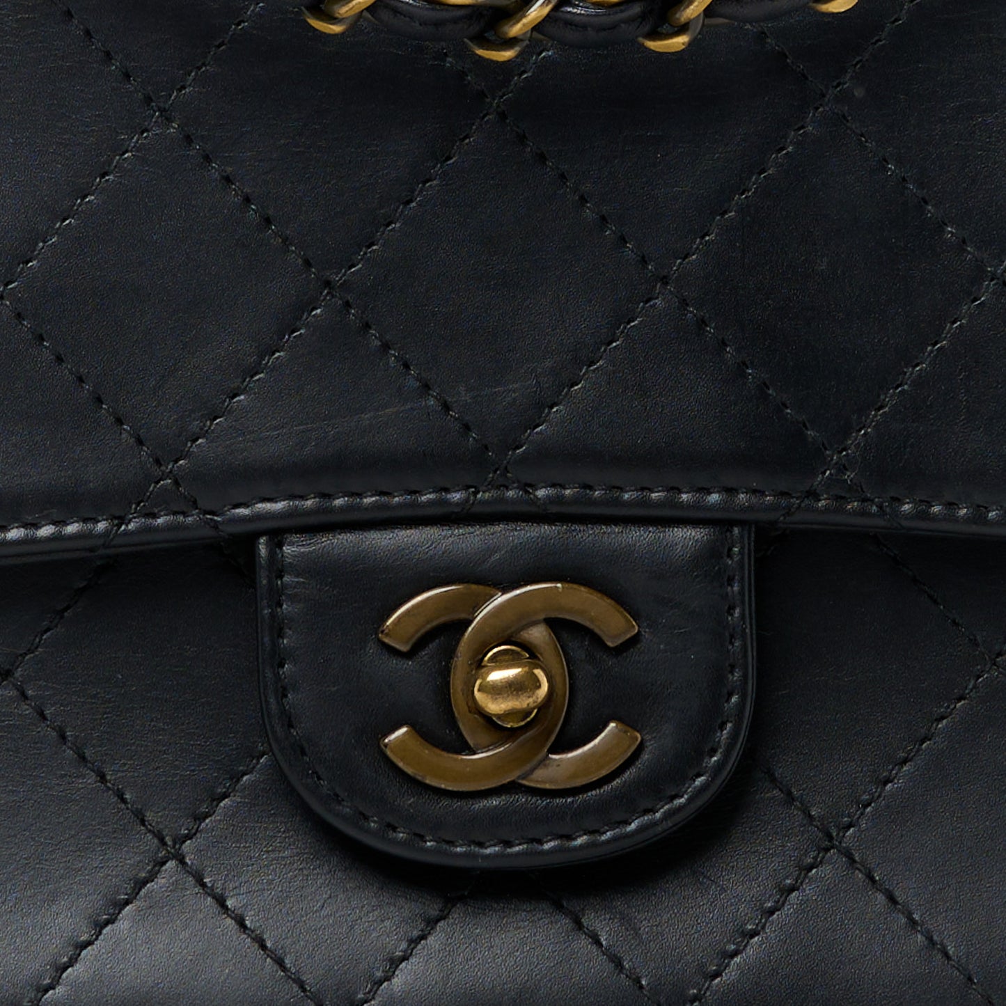 Calfskin Stitched Medium Single Flap Black