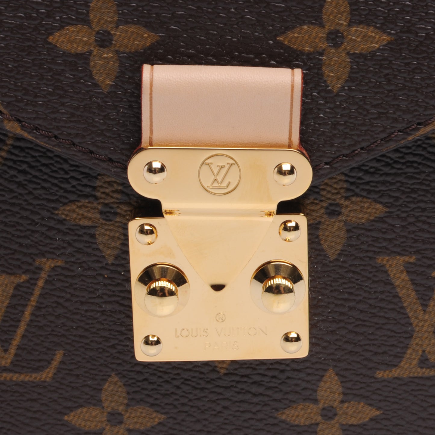 Monogram Metis