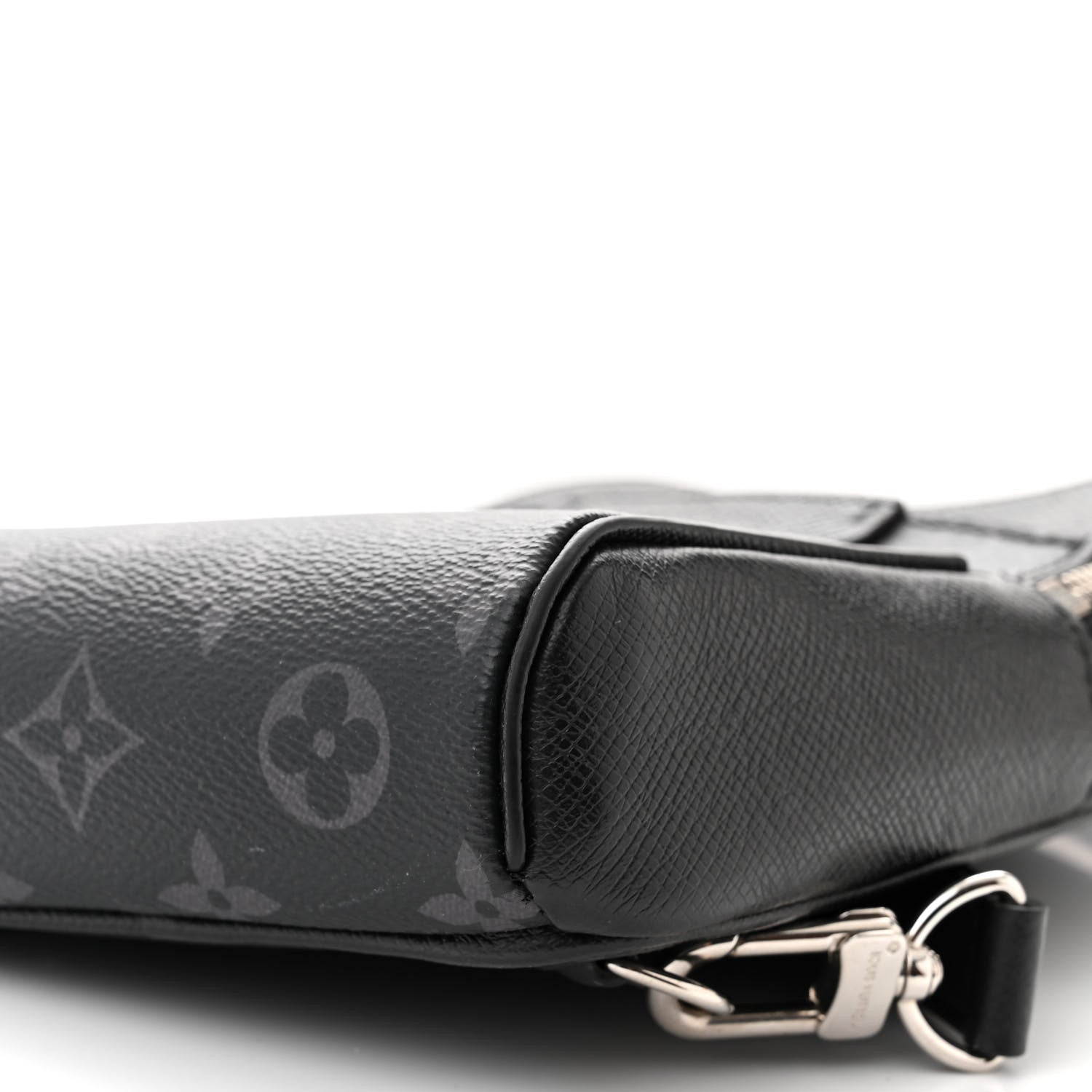 Louis Vuitton Taigarama Outdoor Slingbag Black 9 of 9