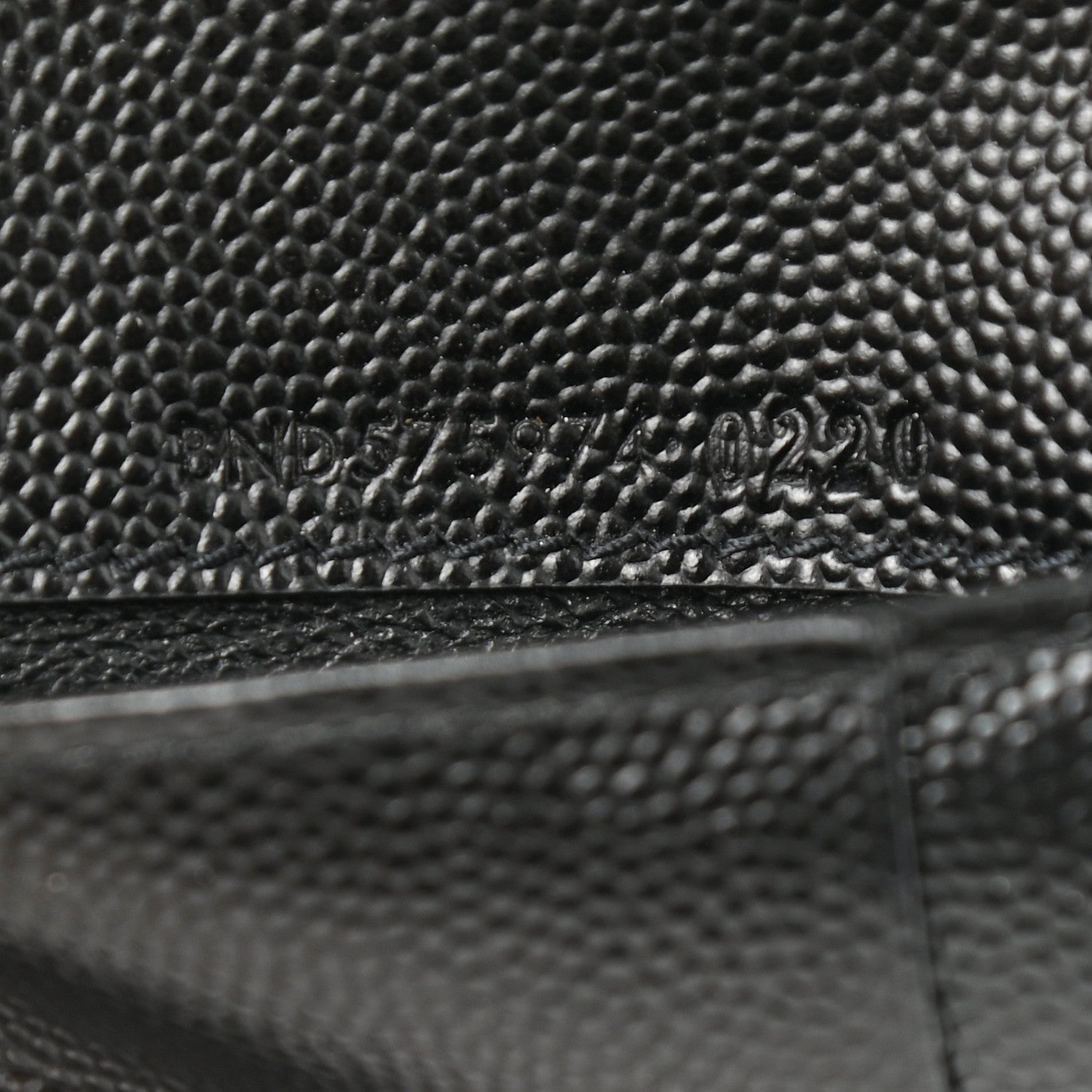 Saint Laurent Grain De Poudre Matelasse Chevron Monogram Zipped Two-Part Wallet Black 7 of 7