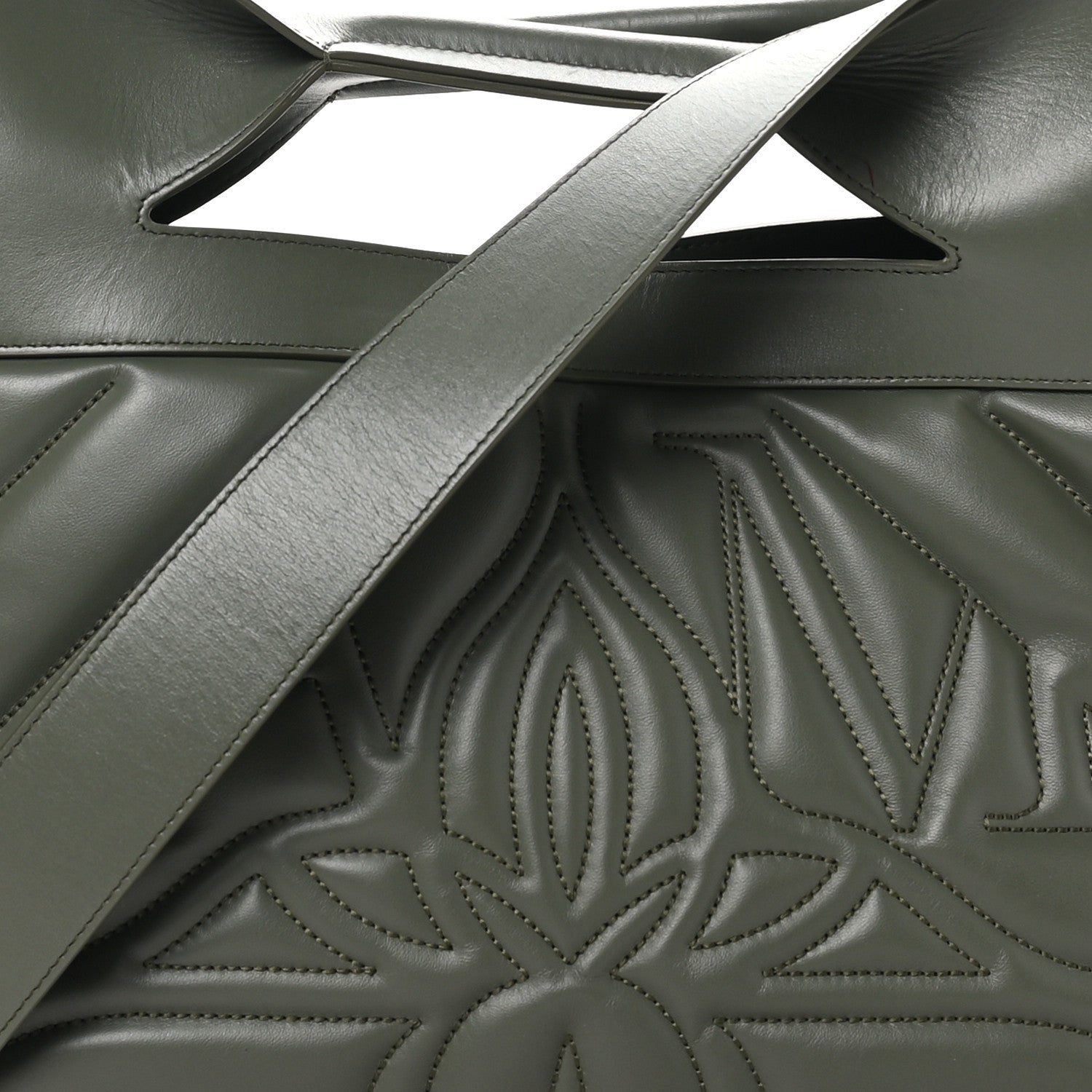 Alexander McQueen Calfskin Quilted Small The Bow Bag Green 7 of 9