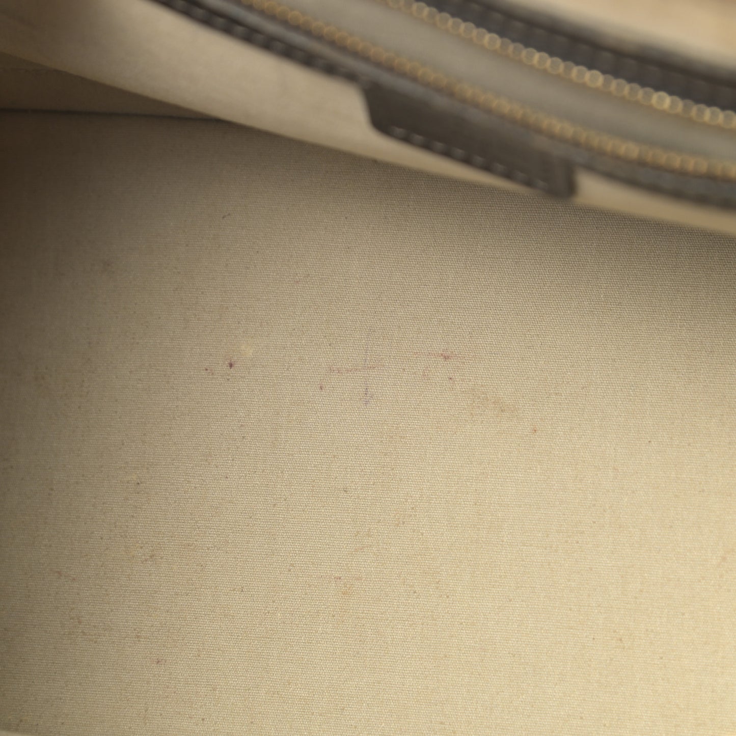 Mini Monogram Alma Long Kaki