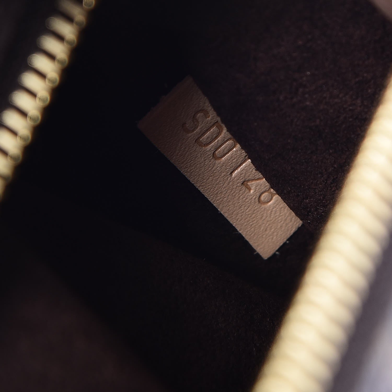 Louis Vuitton Monogram Pochette Metis 8 of 8