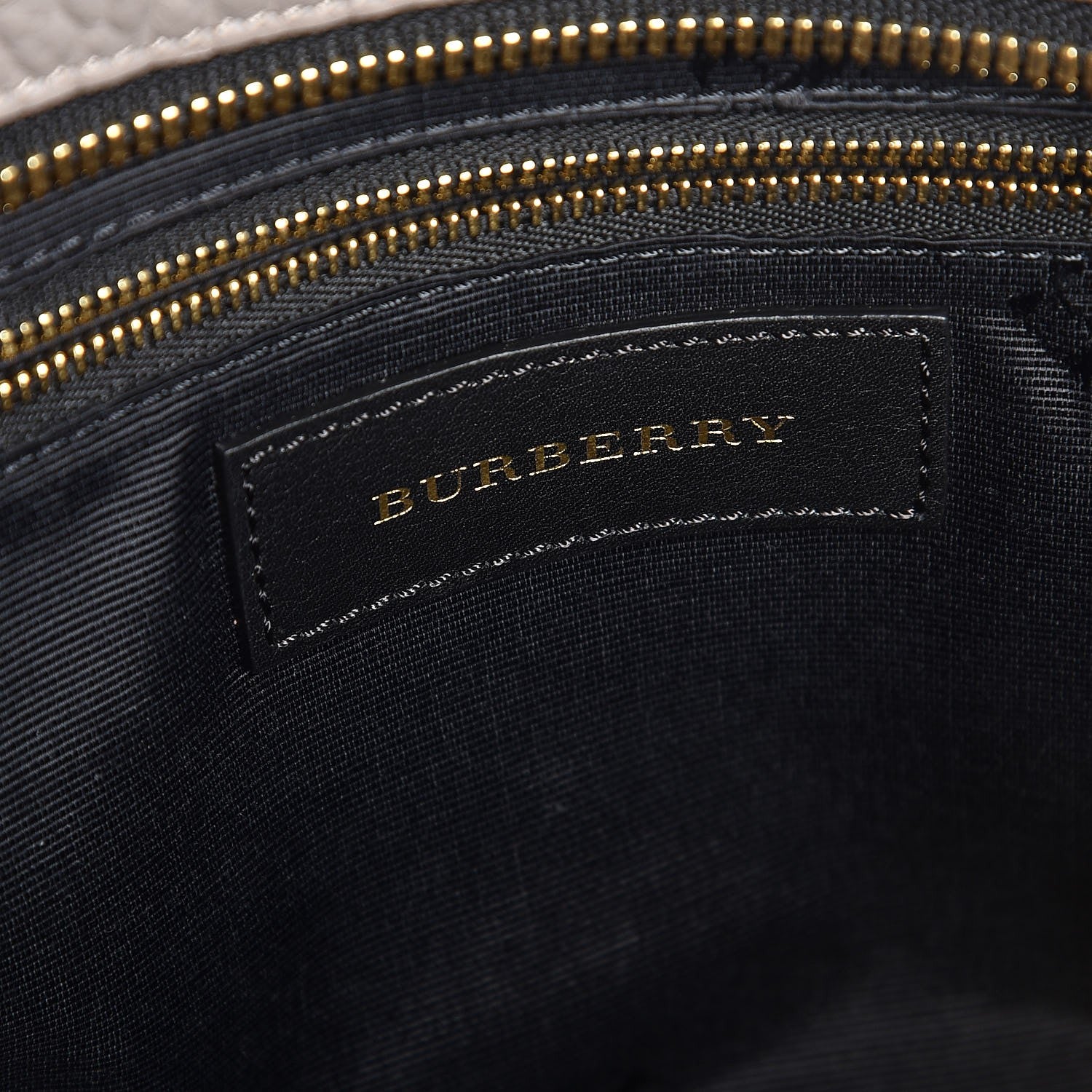 Burberry Signature Grain Medium Gainsborough Pale Grey 7 of 8