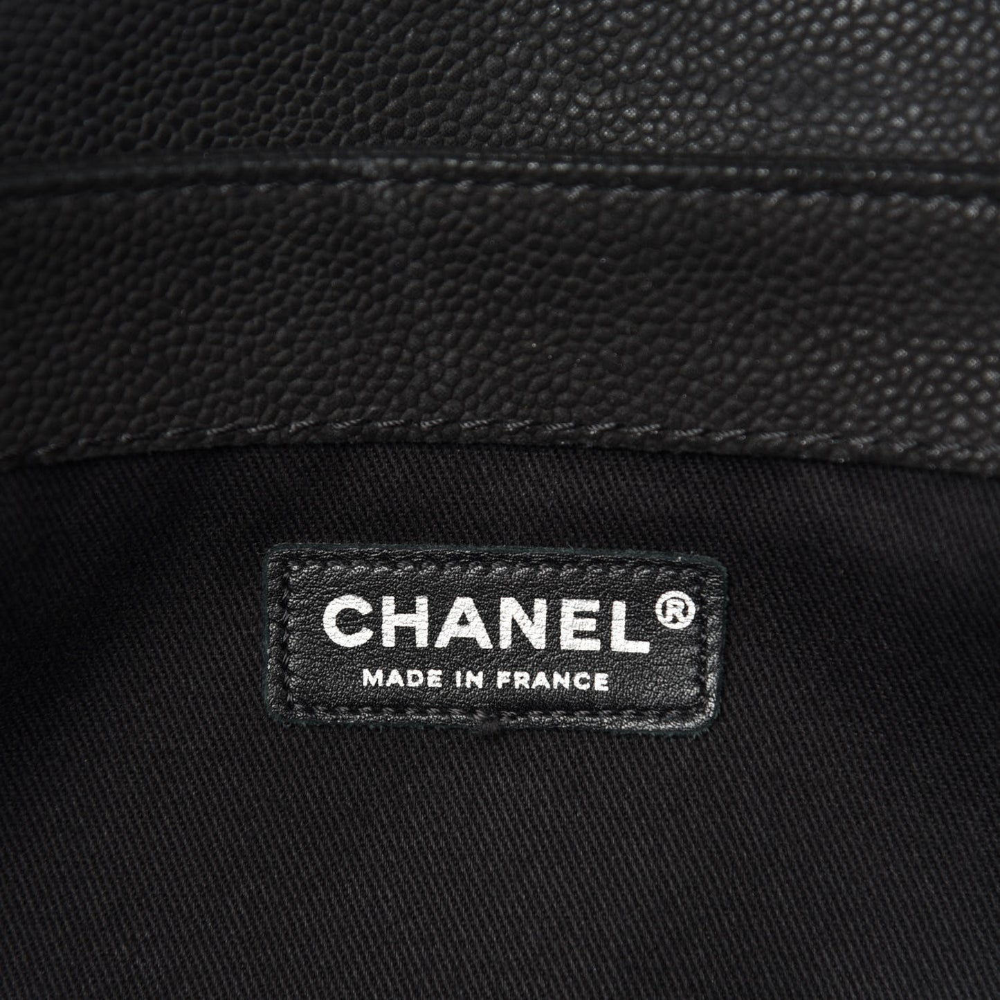 Iridescent Caviar Quilted Medium Lady Pearly Flap Black