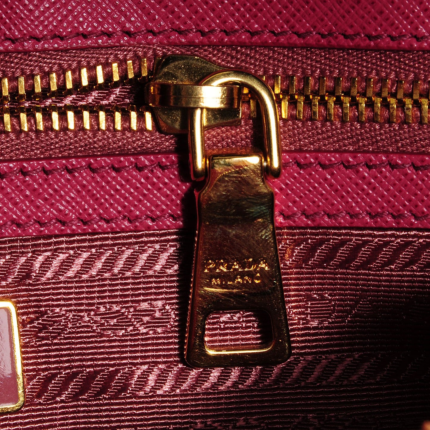 Saffiano Lux Medium Tote Bruyere