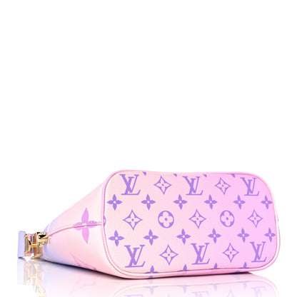 Louis Vuitton Monogram Giant Spring In The City Marshmallow Hobo PM Sunrise Pastel 3 of 8