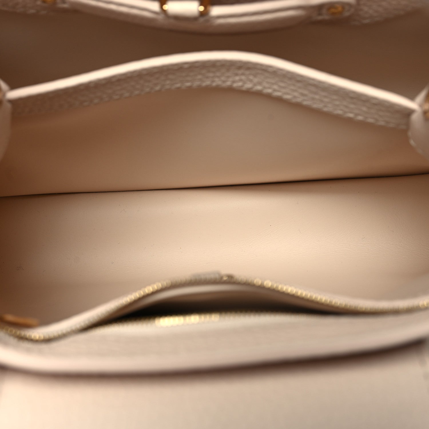 Louis Vuitton Taurillon Capucines BB Snow 6 of 11