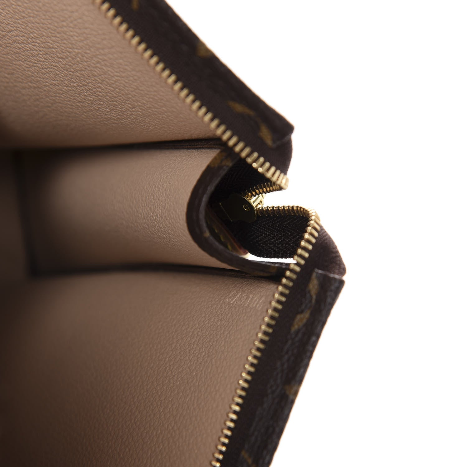 Louis Vuitton Monogram World Tour Toiletry Pouch 26 8 of 9