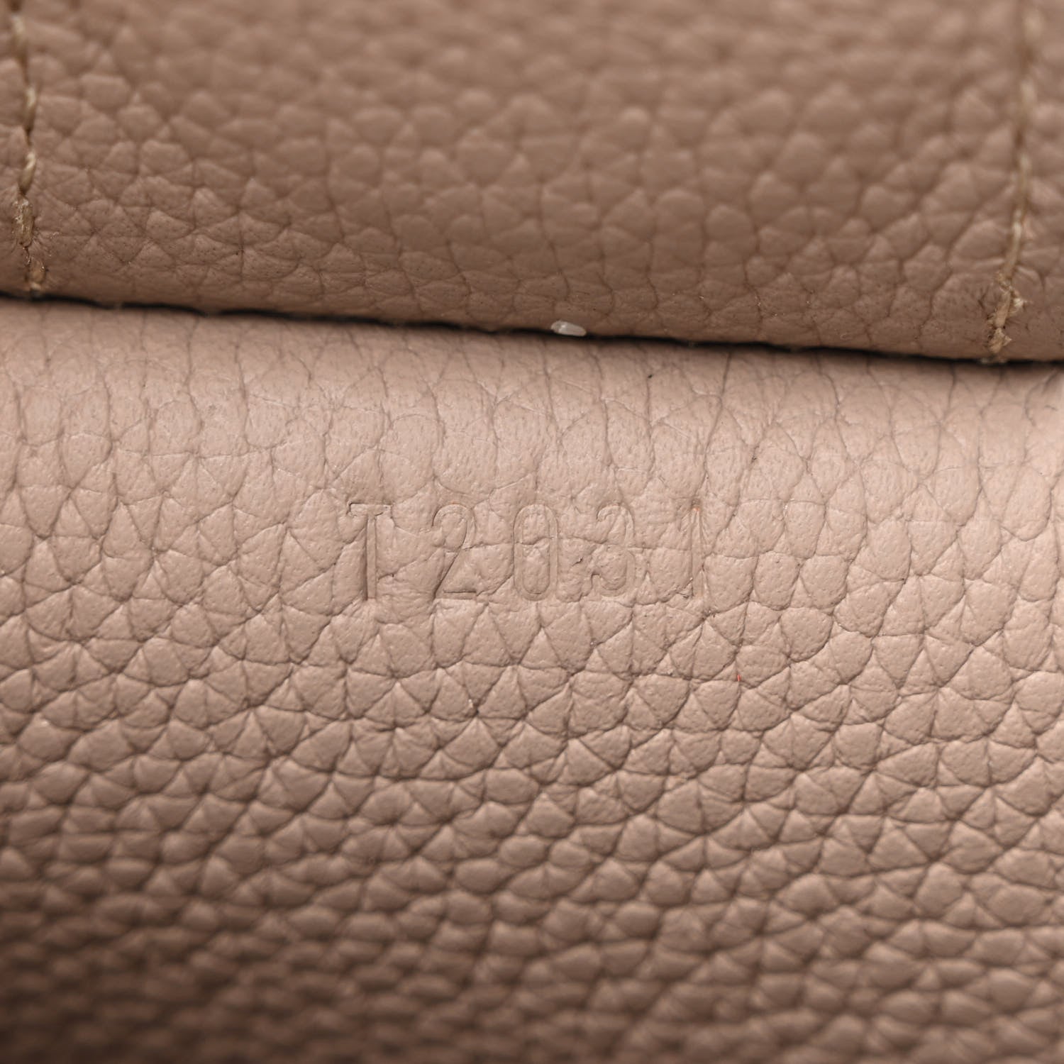 Moynat Taurillon Blush Baluchon BB Tourterelle 9 of 12