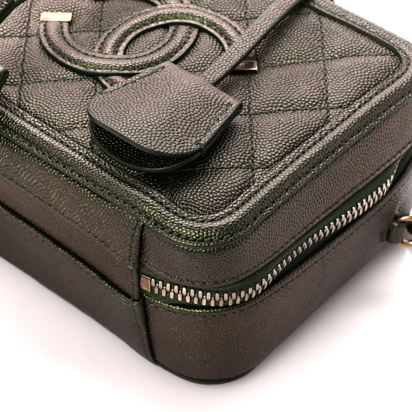 Iridescent Caviar Quilted Small CC Filigree Vanity Case Green